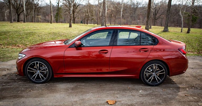 2019 BMW 330i xDrive review: The new and improved 3 Series