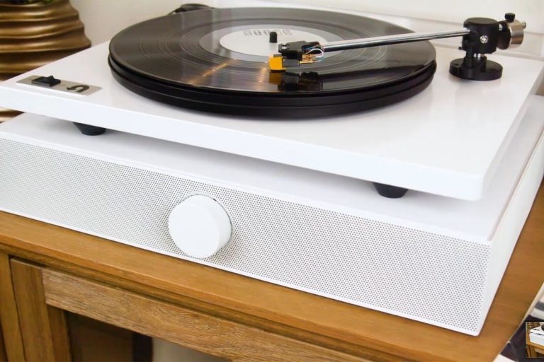 Andover Audio Spinbase review: An all-in-one speaker system for your turntable