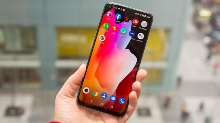 TCL 10L review: A modern phone for only $250, but there are trade-offs