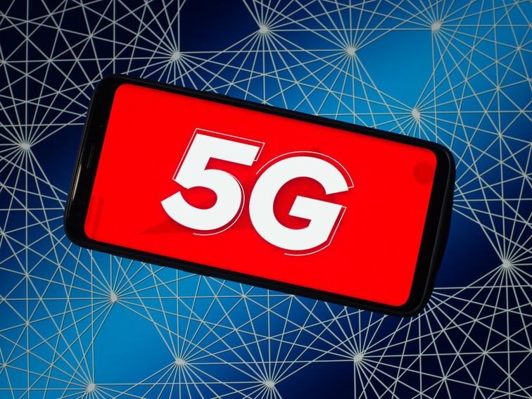 Verizon vs. AT&T vs. T-Mobile vs. Sprint compared: How to pick the best 5G carrier for you