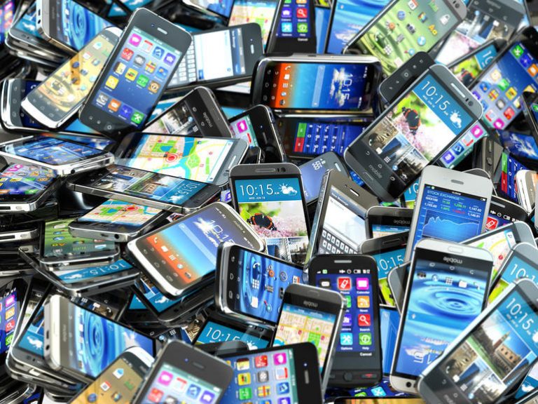 COVID-19 fuels a drop in new smartphone sales, an upswing for recycled phones