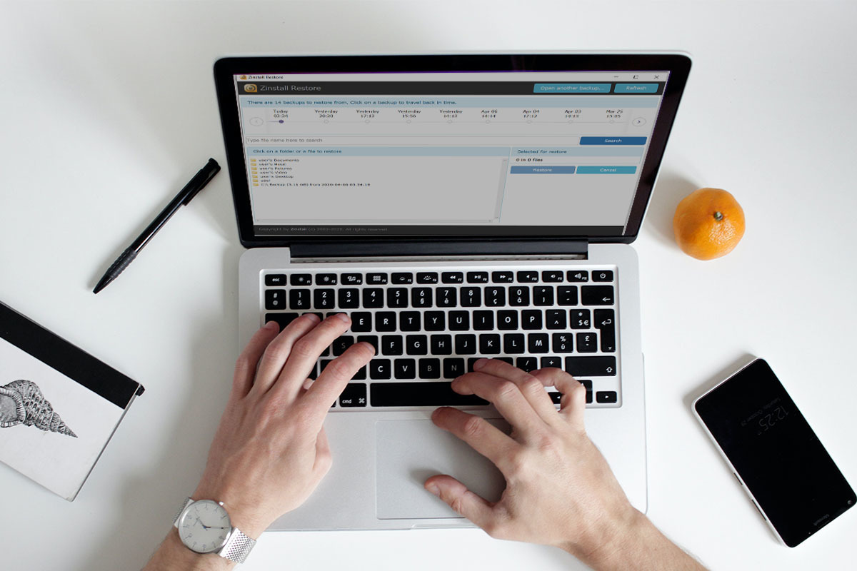 Мобильные и облачные технологии. Инфографика безопасность в интернете. Инфографика большие данные. Data infographic. Иллюстрация в стиле flat.