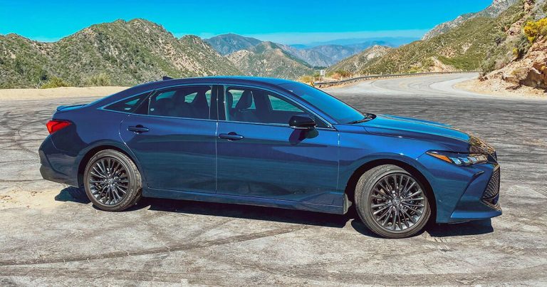2020 Toyota Avalon Hybrid review: Big fish in an ever-shrinking pond