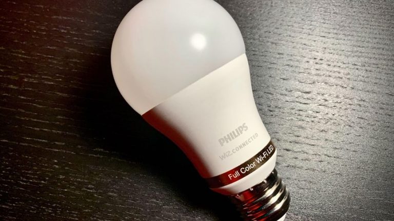 Behold: A color-changing smart bulb that isn’t stupidly expensive