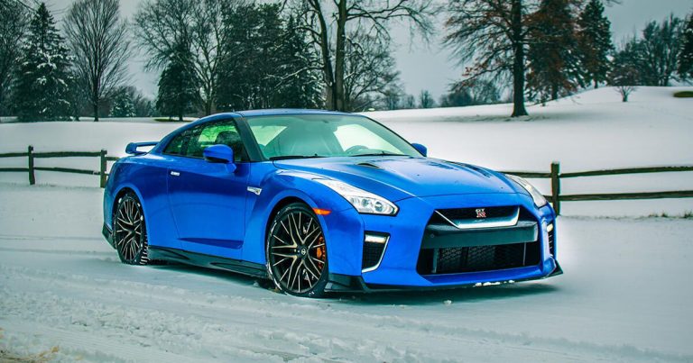 The 2021 Nissan GT-R is a monster in the snow