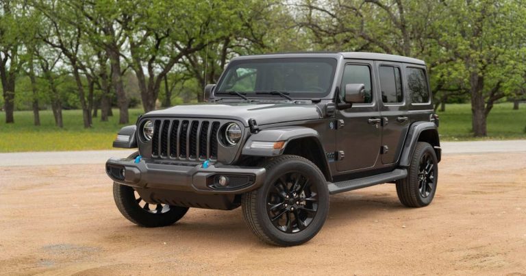 2021 Wrangler 4xe is a mediocre hybrid, awesome Jeep