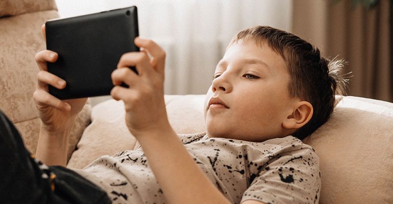 Kids’ Screen Use Sees Fastest Rise in 4 Years