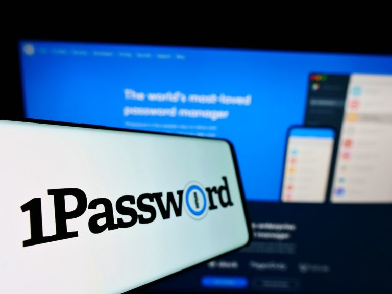 How does 1Password work with different apps?