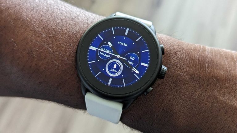 Fossil Gen 6 Wellness Edition vs. Samsung Galaxy Watch 5: Which Wear OS 3 watch should you buy?