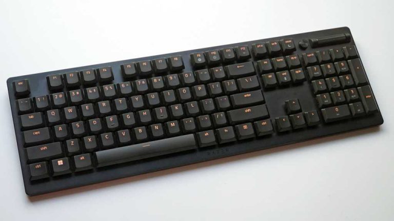 Razer Deathstalker V2 Pro Review: Big keyboards are thin again