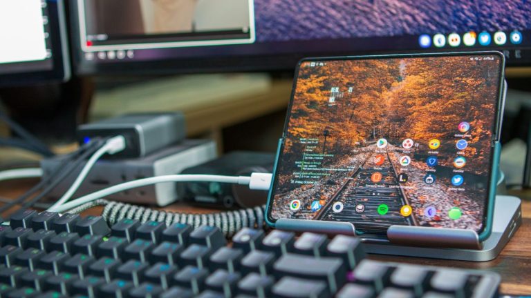 How to use your Samsung Galaxy phone or tablet as a second screen for your PC