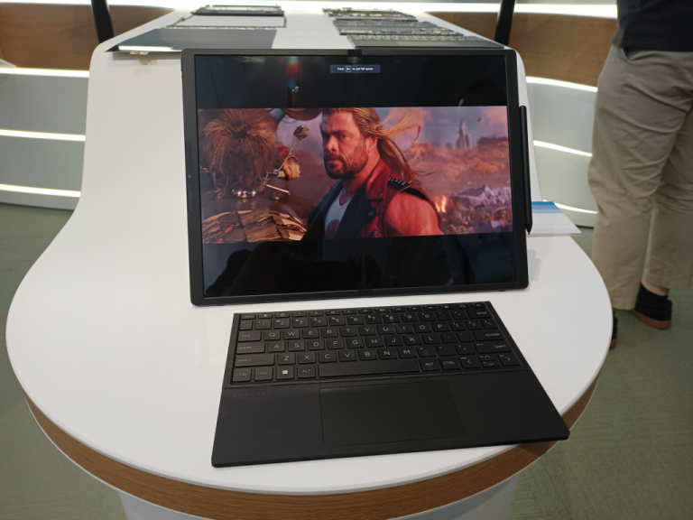 Hands on: HP’s Spectre Foldable PC redefines what a computer can be