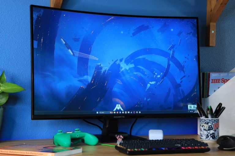 Gigabyte GS32QC review: A big-budget gaming monitor with crisp motion